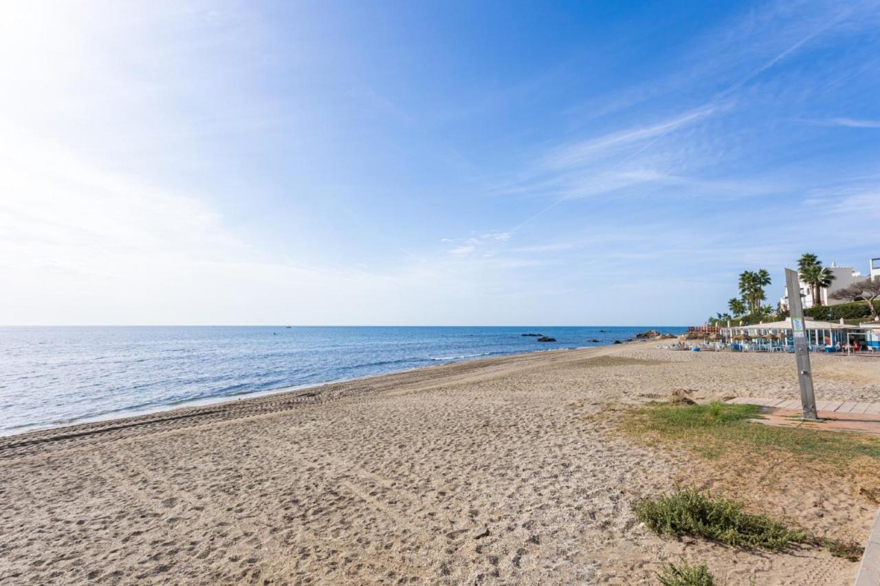 Holidays2Mijas Costa Lubina Del Sol Frontline Beach, Pool, Terrace, Seaview & Parking Sitio de Calahonda Exterior foto
